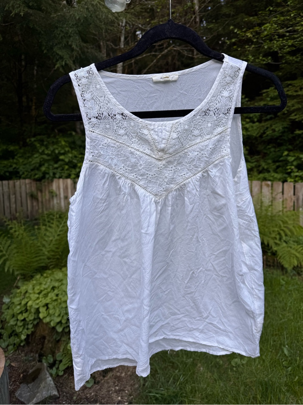Mystree White Lace Yoke Sleeveless Camisole